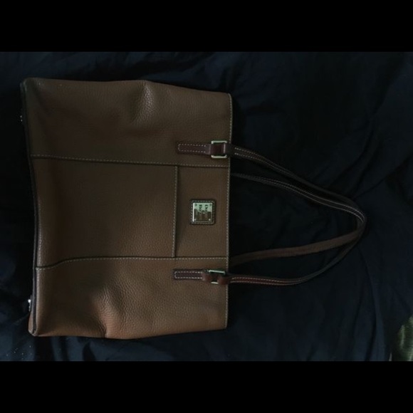 Dooney and Bourke designer bag - Picture 4 of 7